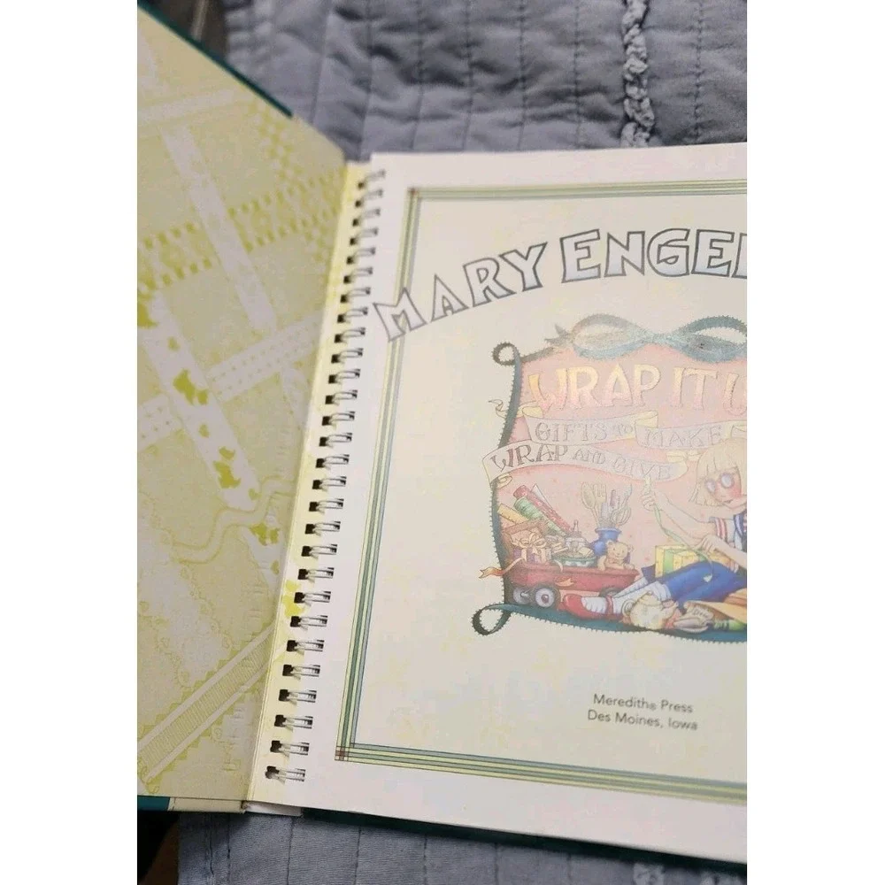 Wrap It Up! : Gifts to Make, Wrap and Give by Mary Engelbreit (1999, Hardcover)
